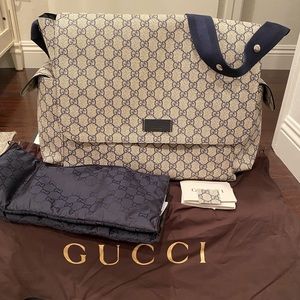 💯 Authentic Gucci Diaper Messenger Bag -Navy Blue